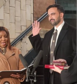 New Yorkun ilk Müslüman Belediye Başkanı Mamdani, Kurana el basarak yemin etti