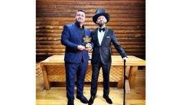 Dünyaca Ünlü Yazar Manafa Doğayla Barış Ödülü